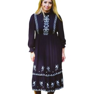 In Bloom Black Dress White Embroidery Boho Prairie Western Vibes Sz L